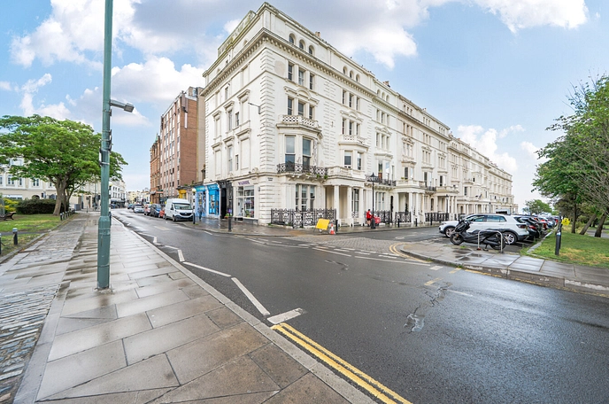 3 bedroom apartment for sale