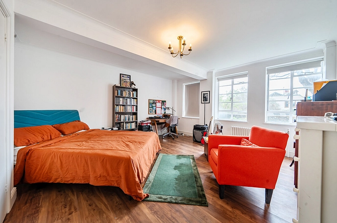  studio apartment for sale