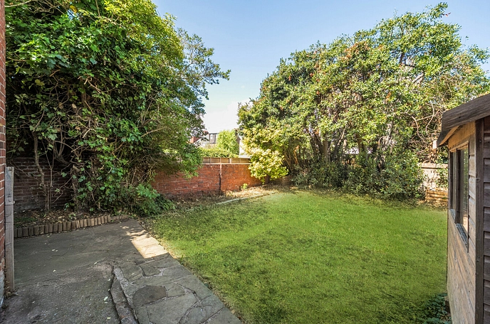 4 bedroom  semi-detached house for sale