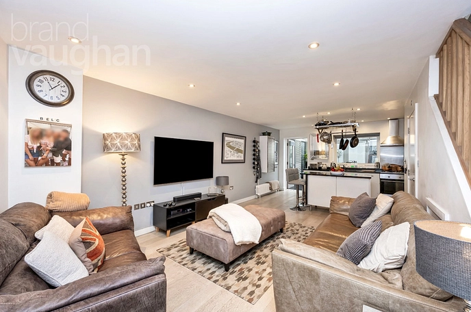 3 bedroom  terraced house for sale
