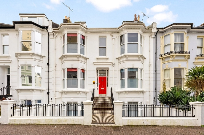 11 bedroom house for sale