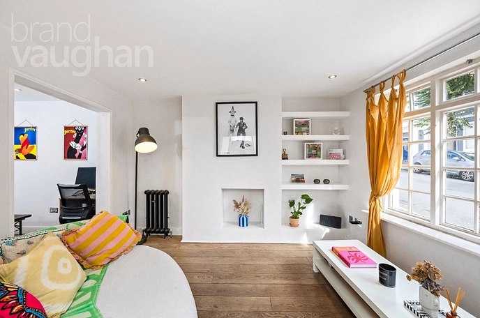 3 bedroom  terraced house for sale