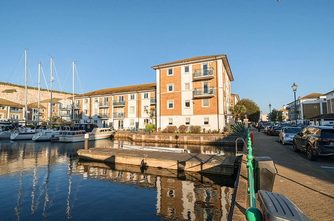 2 bedroom apartment for sale