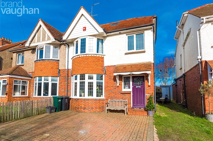 4 bedroom  semi-detached house to rent