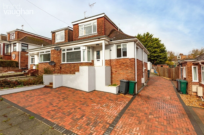 3 bedroom  semi-detached house to rent
