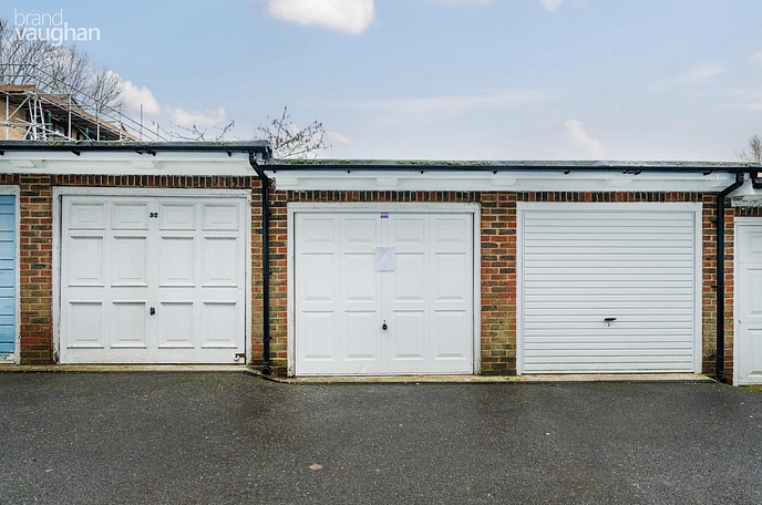 garage/parking space to rent