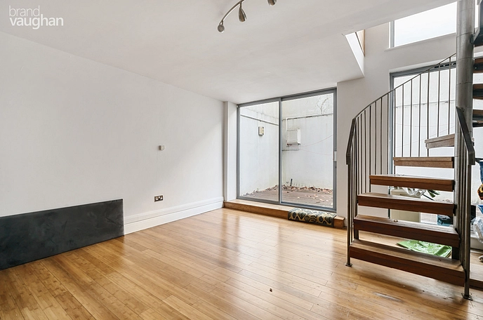 3 bedroom apartment to rent