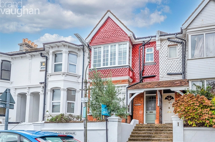 4 bedroom  terraced house to rent