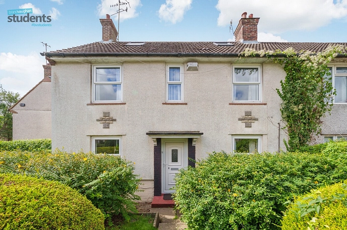 6 bedroom  semi-detached house to rent