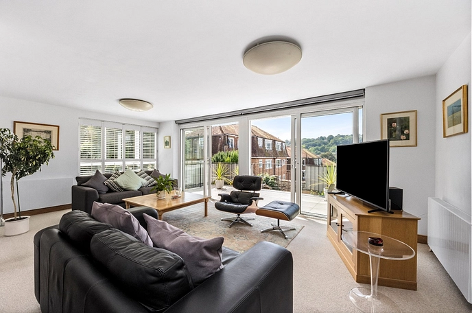 4 bedroom  detached house for sale