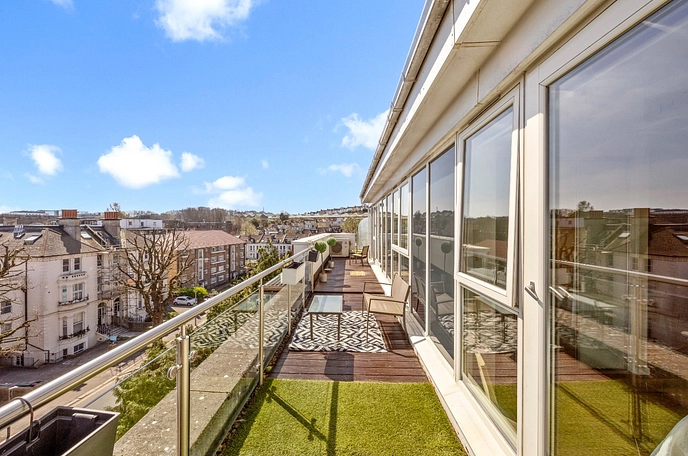 2 bedroom apartment for sale