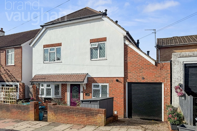 4 bedroom  detached house for sale