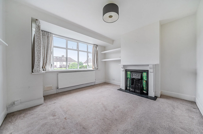 3 bedroom  semi-detached house for sale