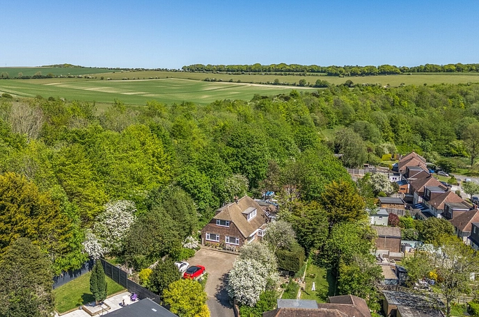 5 bedroom  detached house for sale