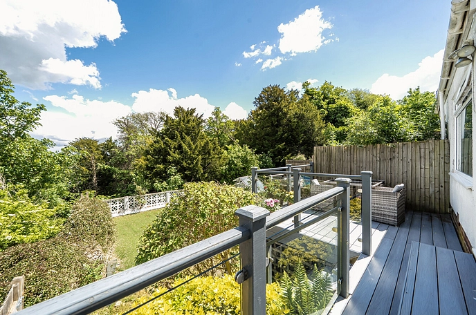3 bedroom  semi-detached house for sale