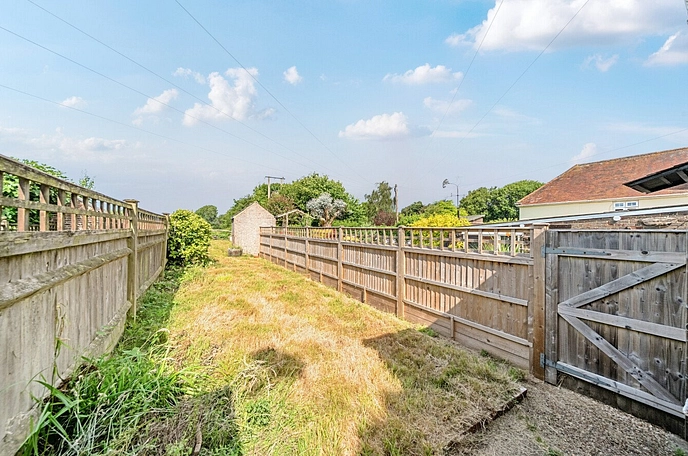 2 bedroom  terraced house for sale