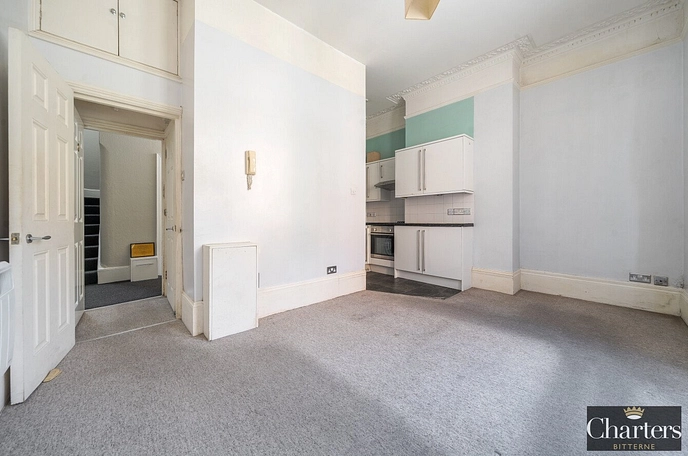  studio apartment to rent