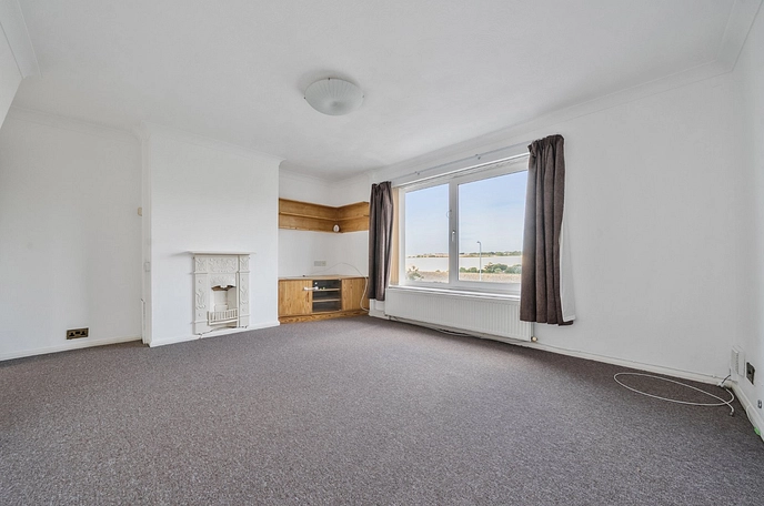 3 bedroom  semi-detached house to rent