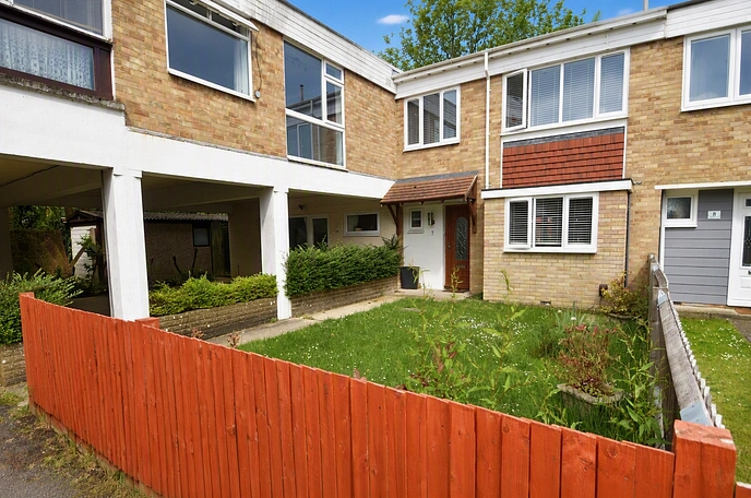 4 bedroom  terraced house to rent