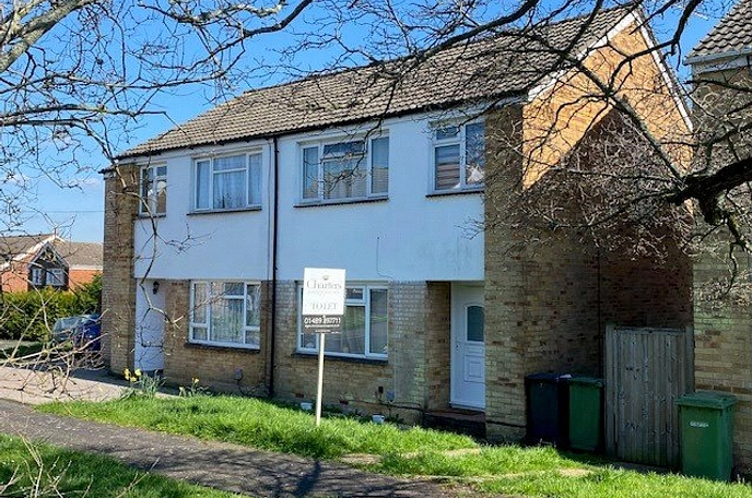 3 bedroom  semi-detached house to rent