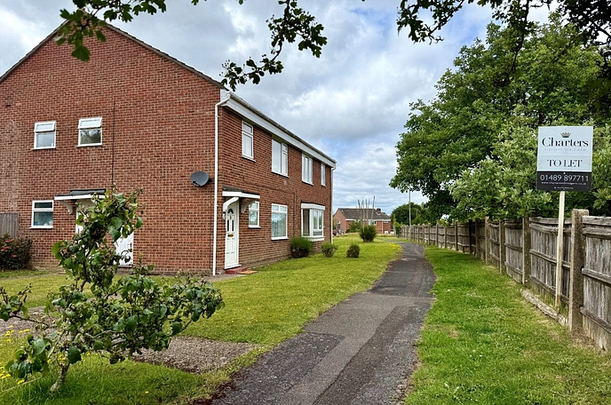 2 bedroom maisonette to rent