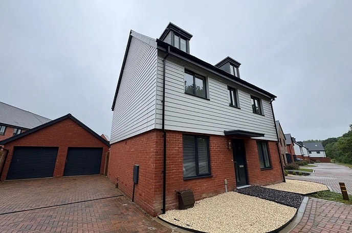 5 bedroom house to rent
