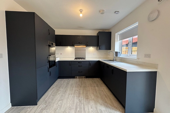 5 bedroom house to rent