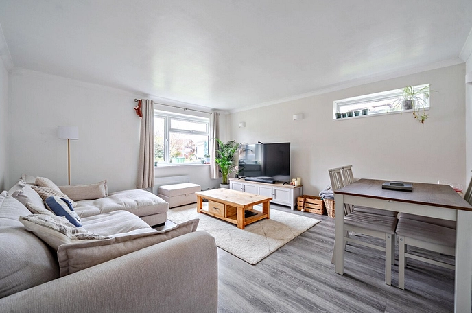 2 bedroom apartment to rent