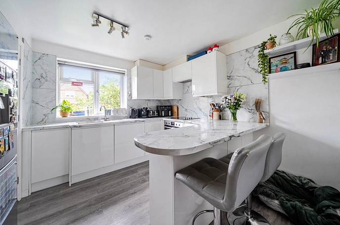 2 bedroom apartment to rent