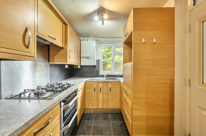 3 bedroom  terraced house for sale
