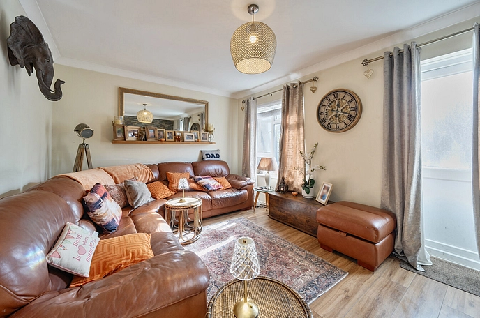 3 bedroom  terraced house for sale