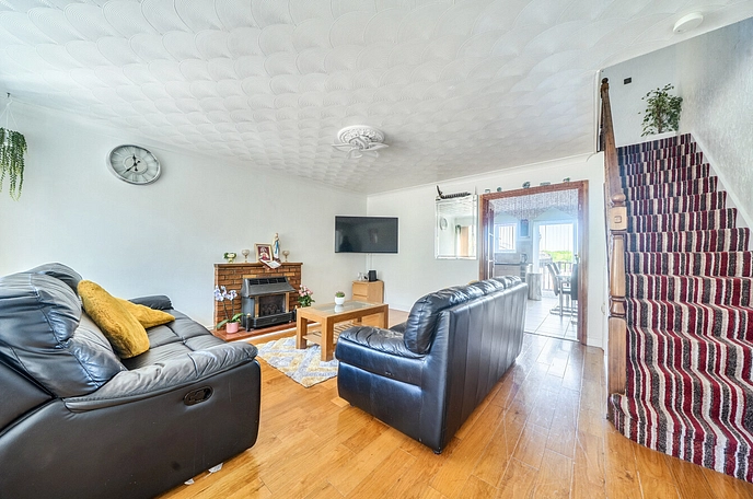 3 bedroom  semi-detached house for sale