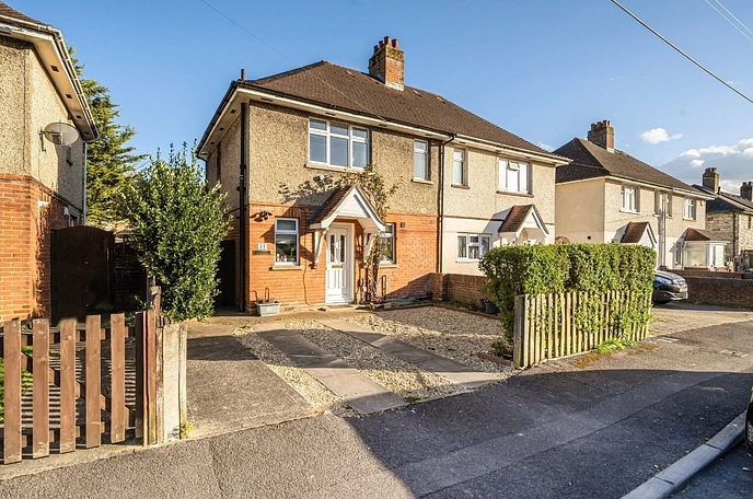 3 bedroom  semi-detached house for sale