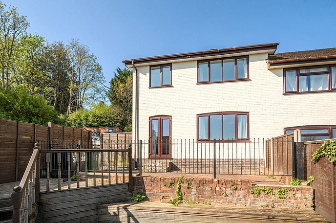 3 bedroom  semi-detached house for sale