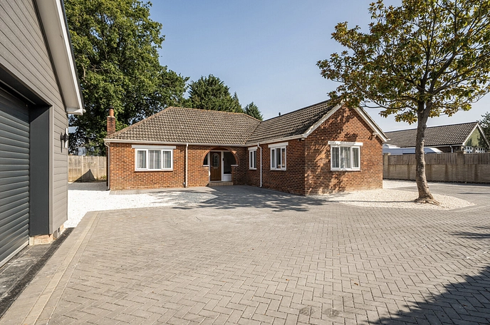 3 bedroom detached bungalow for sale