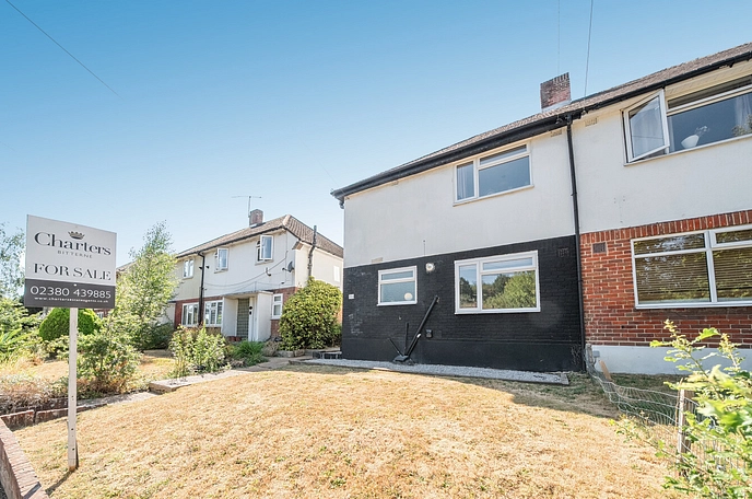 3 bedroom  semi-detached house for sale