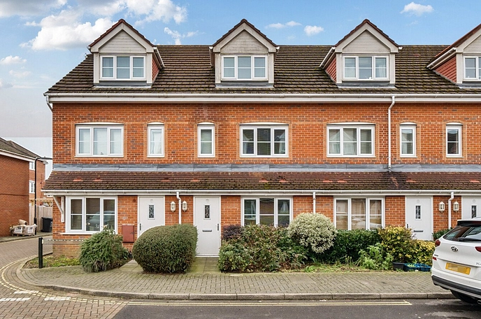 1 bedroom maisonette to rent