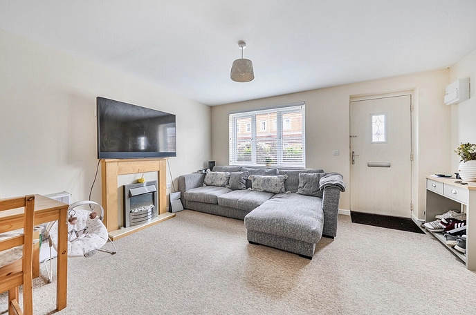 1 bedroom maisonette to rent