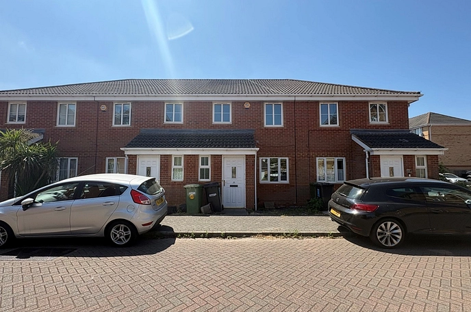 3 bedroom  terraced house to rent