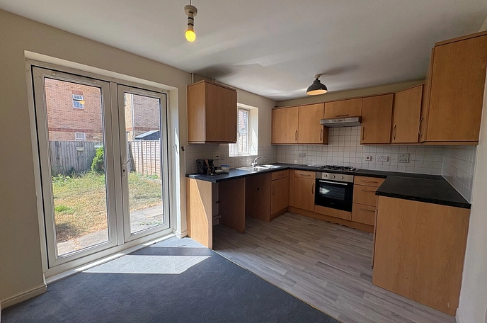 3 bedroom  terraced house to rent