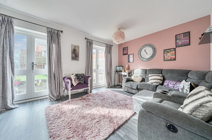 3 bedroom  terraced house for sale