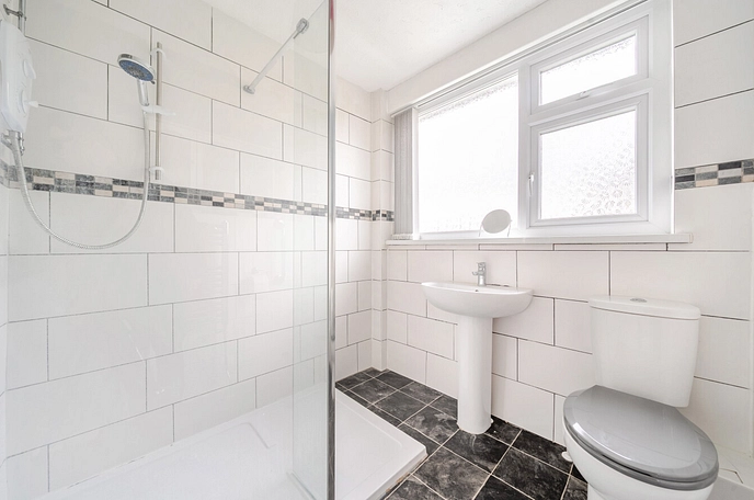 3 bedroom  terraced house for sale