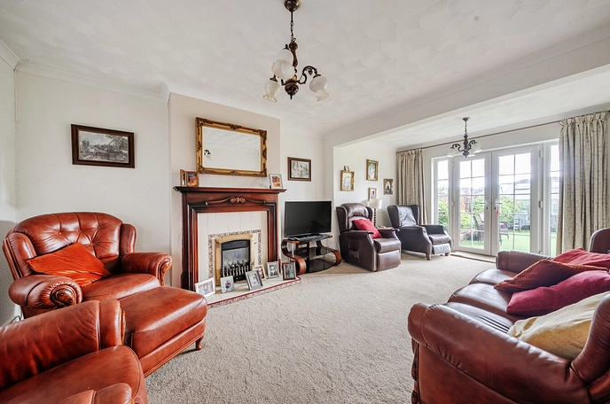 2 bedroom  semi-detached bungalow for sale