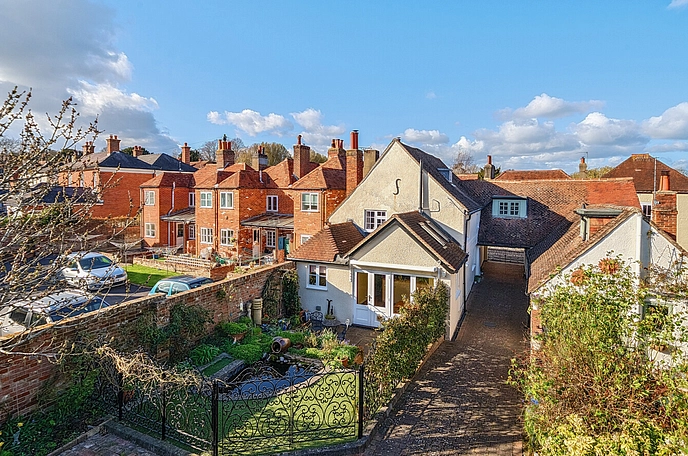 5 bedroom house for sale