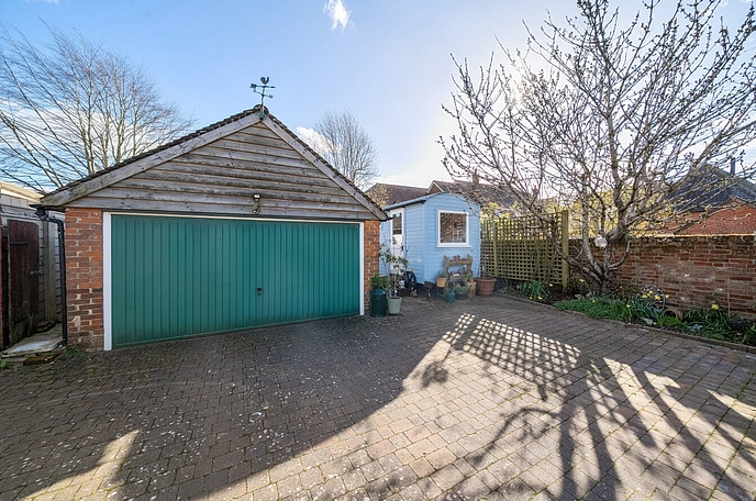 5 bedroom house for sale