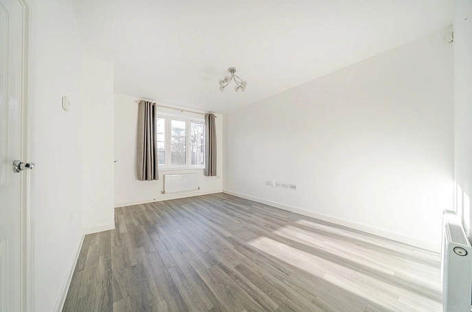2 bedroom  terraced house for sale