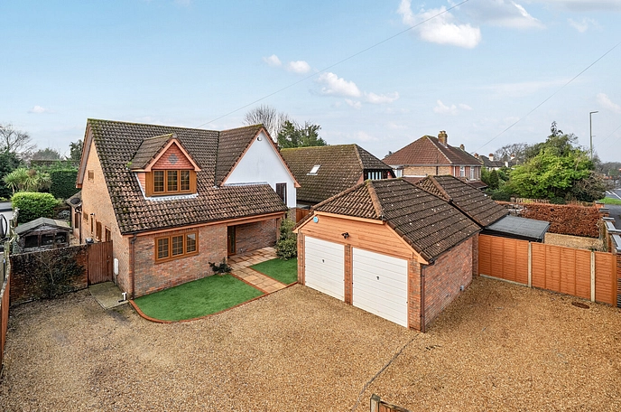 4 bedroom  detached house for sale