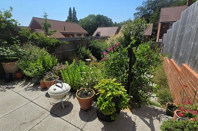 3 bedroom  terraced house for sale