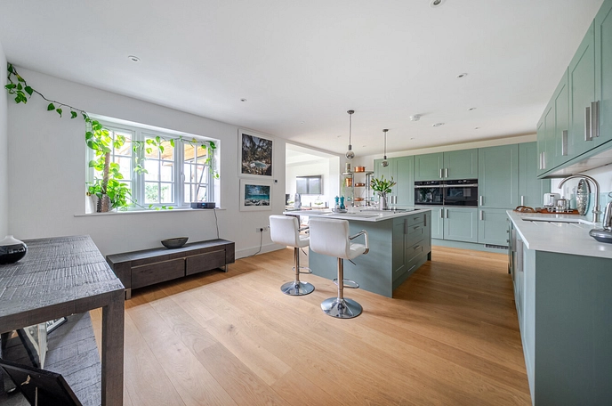 3 bedroom  detached house for sale