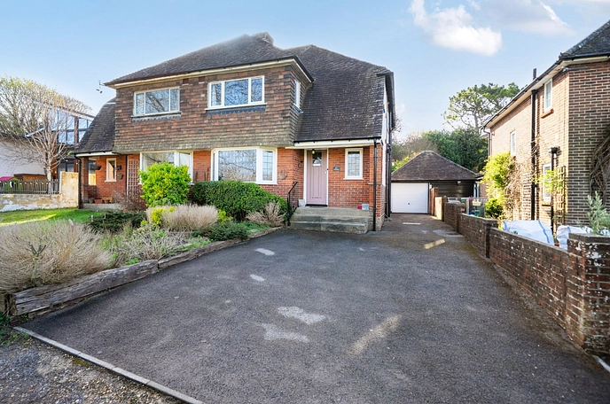3 bedroom  semi-detached house for sale